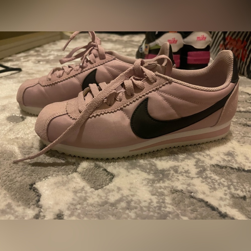 Brand new pink/black Nike Cortez